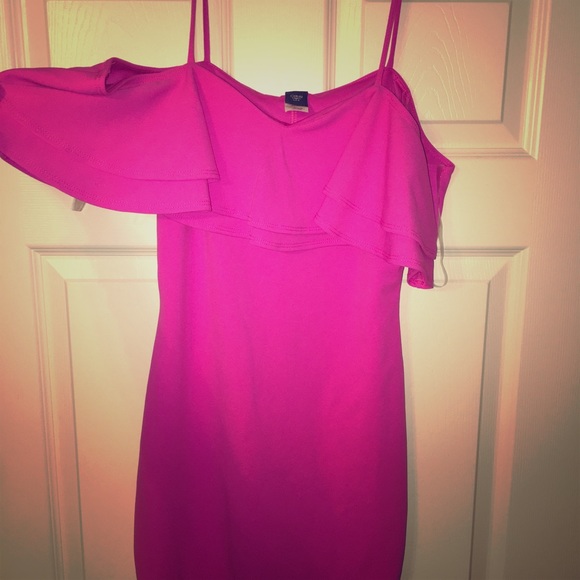 Hot pink dress - Picture 1 of 2